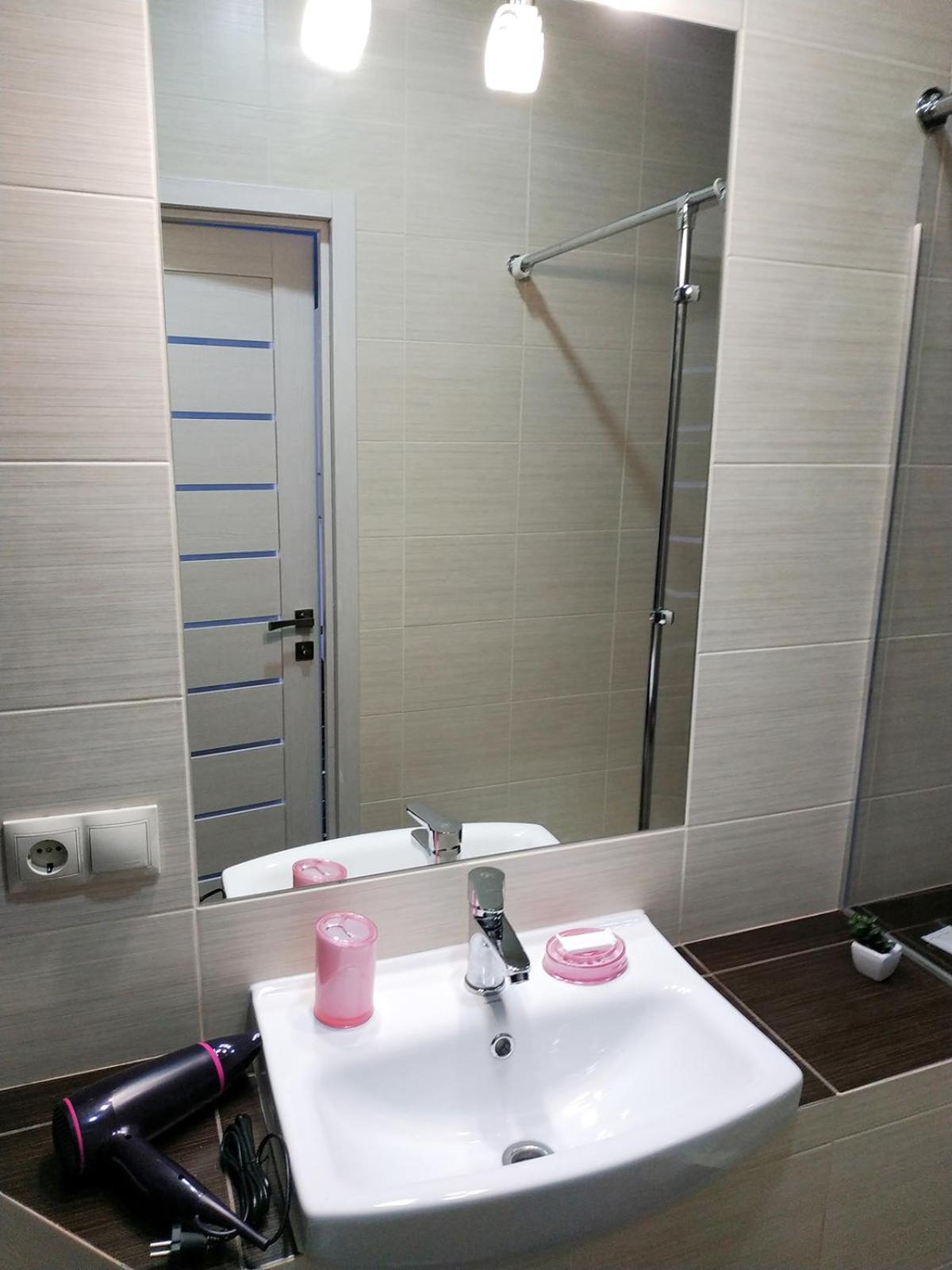 Luxury.Ap Aparthotel Ivano-Frankivsk Rum bild